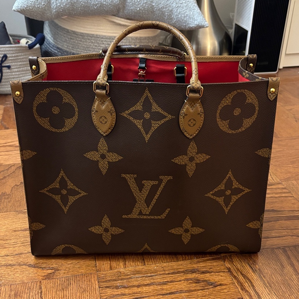 Louis Vuitton On The Go Tote GM reverse monogram